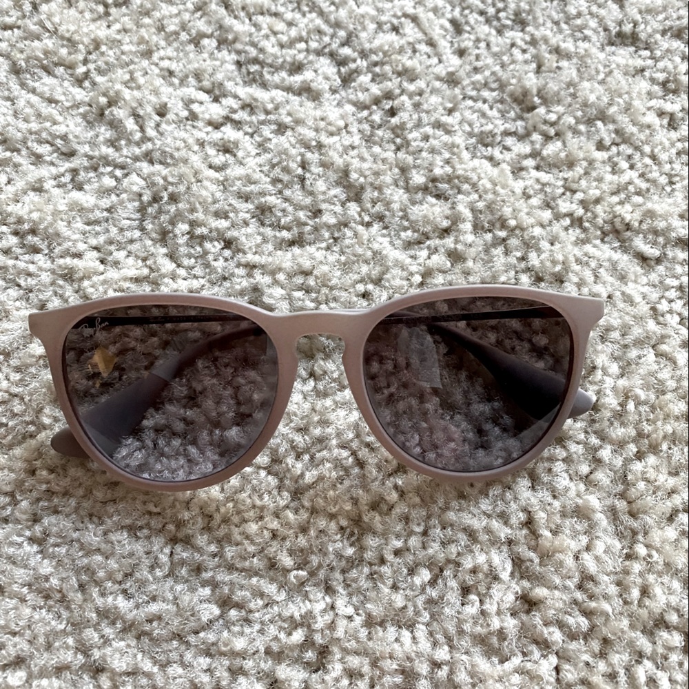 Ray Bans Sunglasses with Case and Clean rag